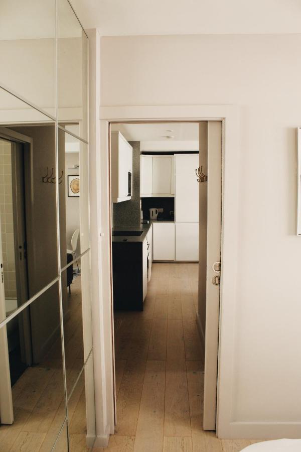 Sunny Balcony Hideaway In The Heart Of * Londres